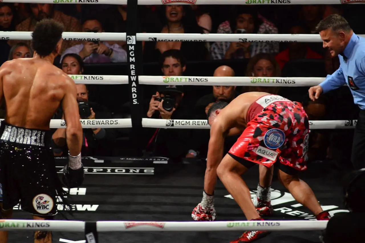 David Benavidez: I didn’t get knocked down; it’s obvious Morrell tripped me