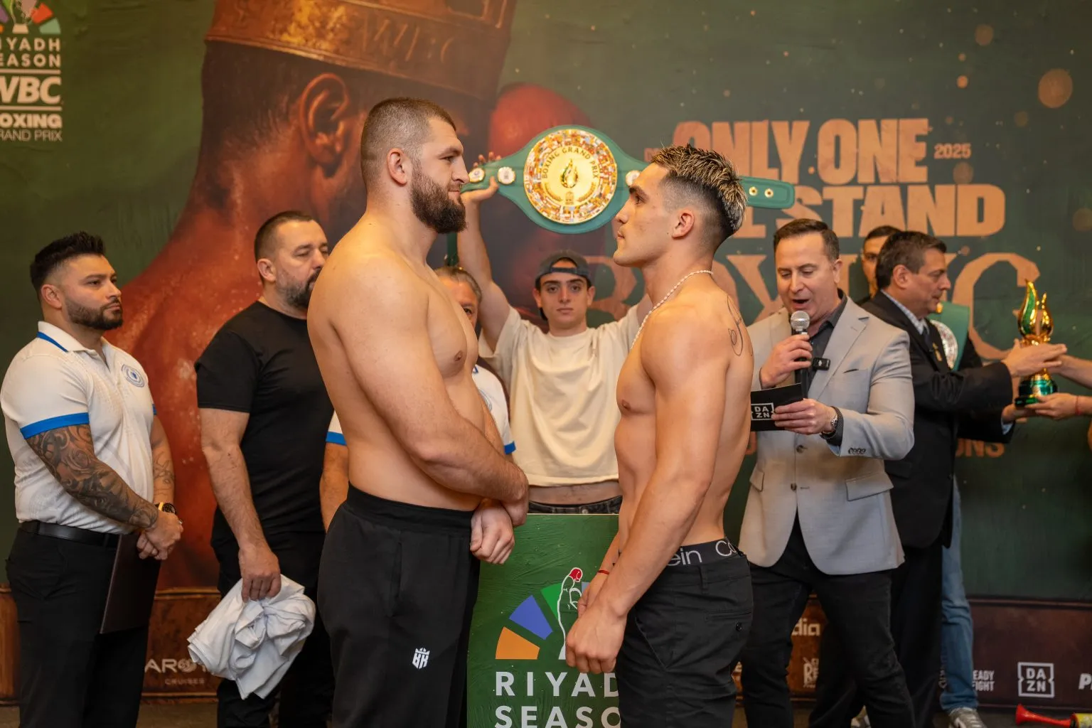 All fighters on weight (within allowance) for WBC Boxing Grand Prix finals