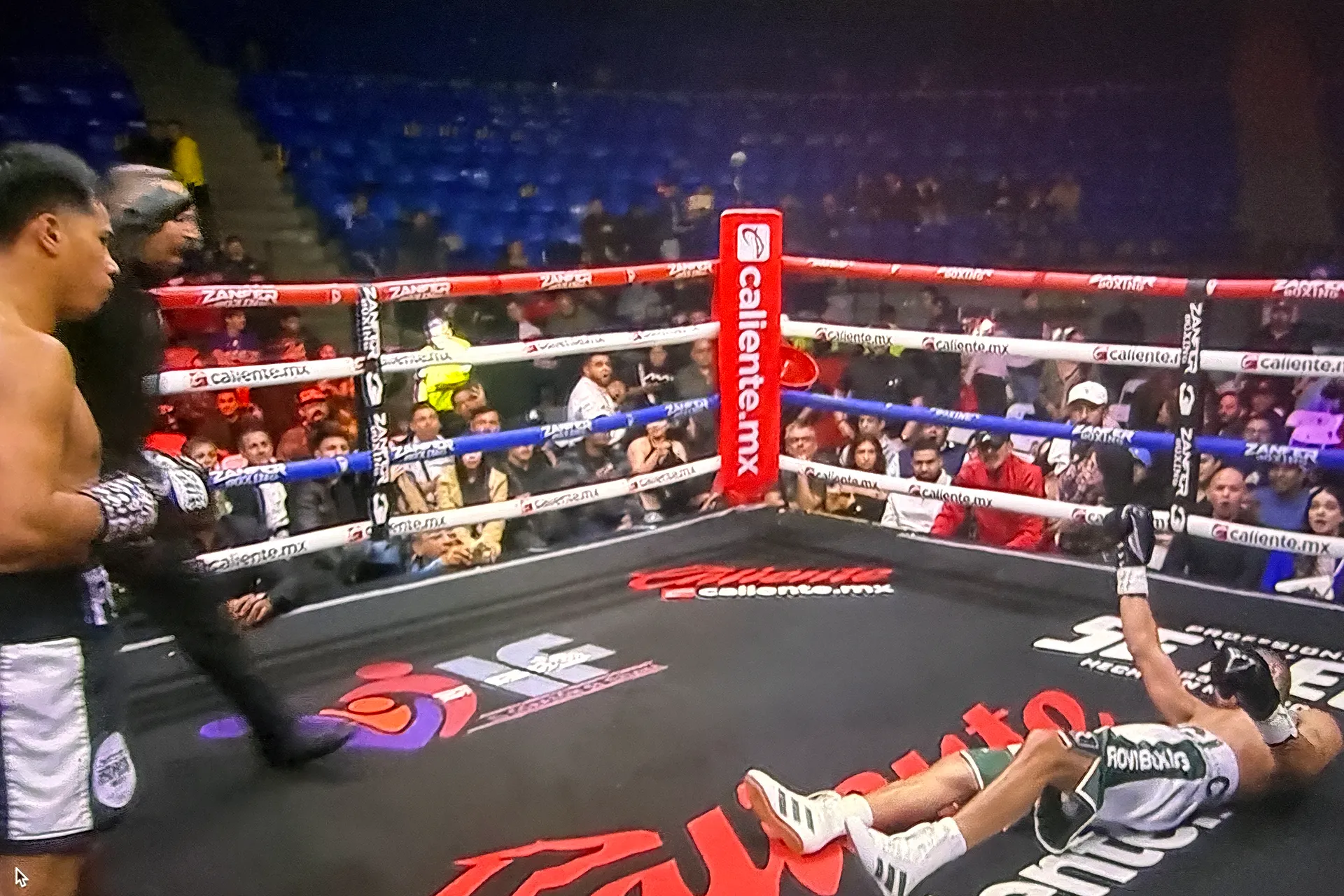 Yahir Frank flattens Argi Cortes in one-punch first-round KO