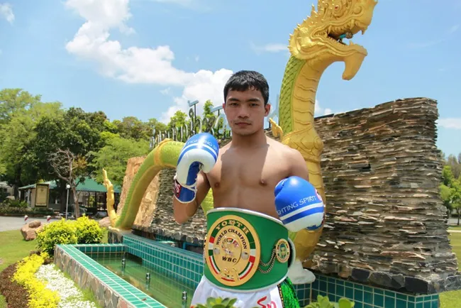 Thammanoon Niyomtrong, aka Knockout CP Freshmart, wins vacant title