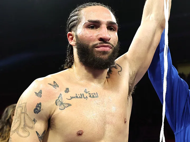 Nico Ali Walsh outpoints Jeremiah Sserwadda over six rounds in Dubai