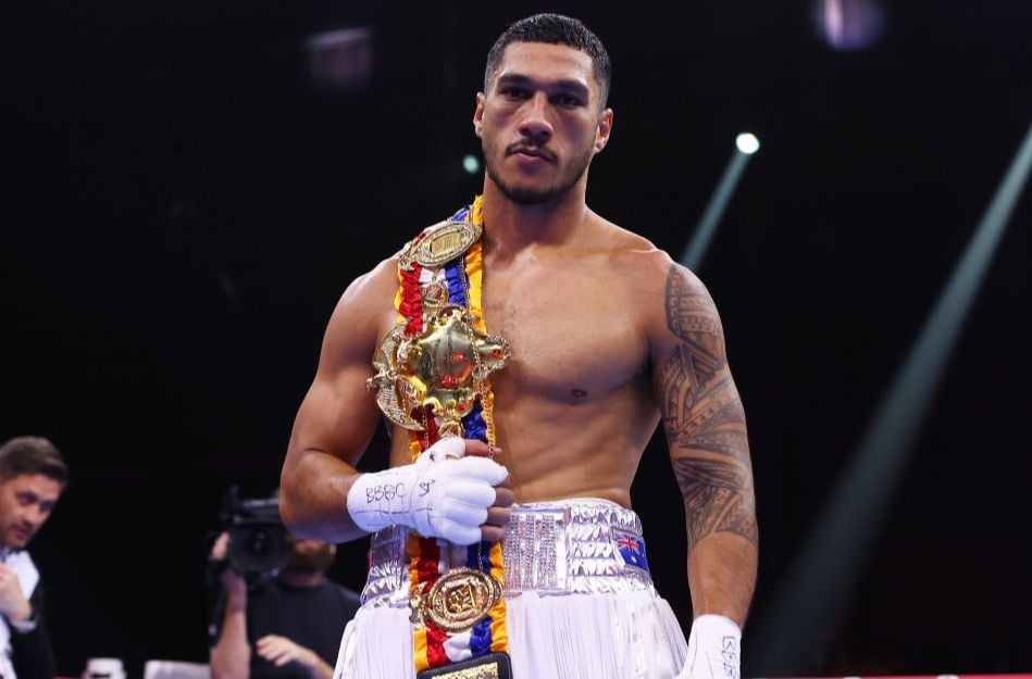 Jai Opetaia scores devastating 8th-round KO over Huseyin Cinkara, retains Ring, IBF titles