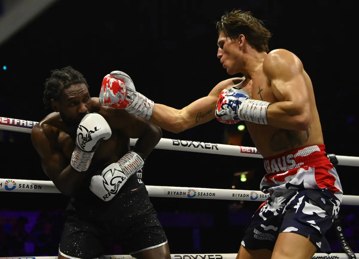 'World-level' Gradus Kraus stops Boris Crighton in two rounds