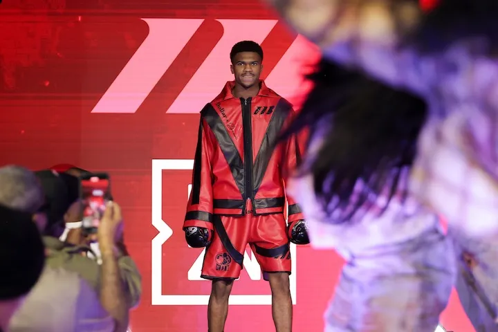 Omari Jones is going the distance to prepare for his latest bout