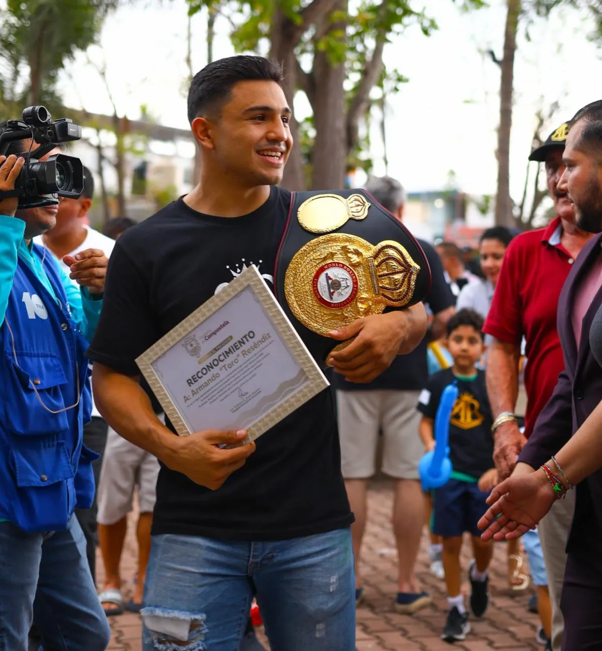 Jose Armando Resendiz-Jaime Munguia WBA title fight being explored