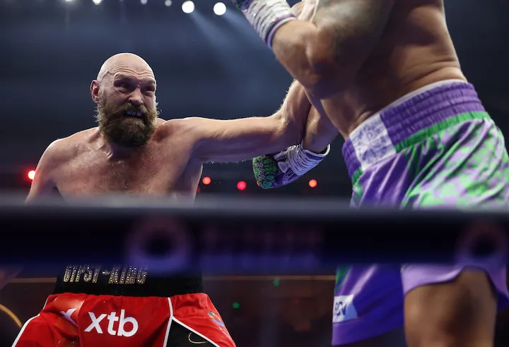 Tyson Fury open to challenging ‘big smoke’ Fabio Wardley later in 2026