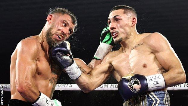 Why does Teofimo Lopez have more success against southpaws?