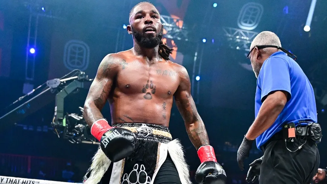 Elijah Pierce wants world title shot if he beats Lorenzo Parra