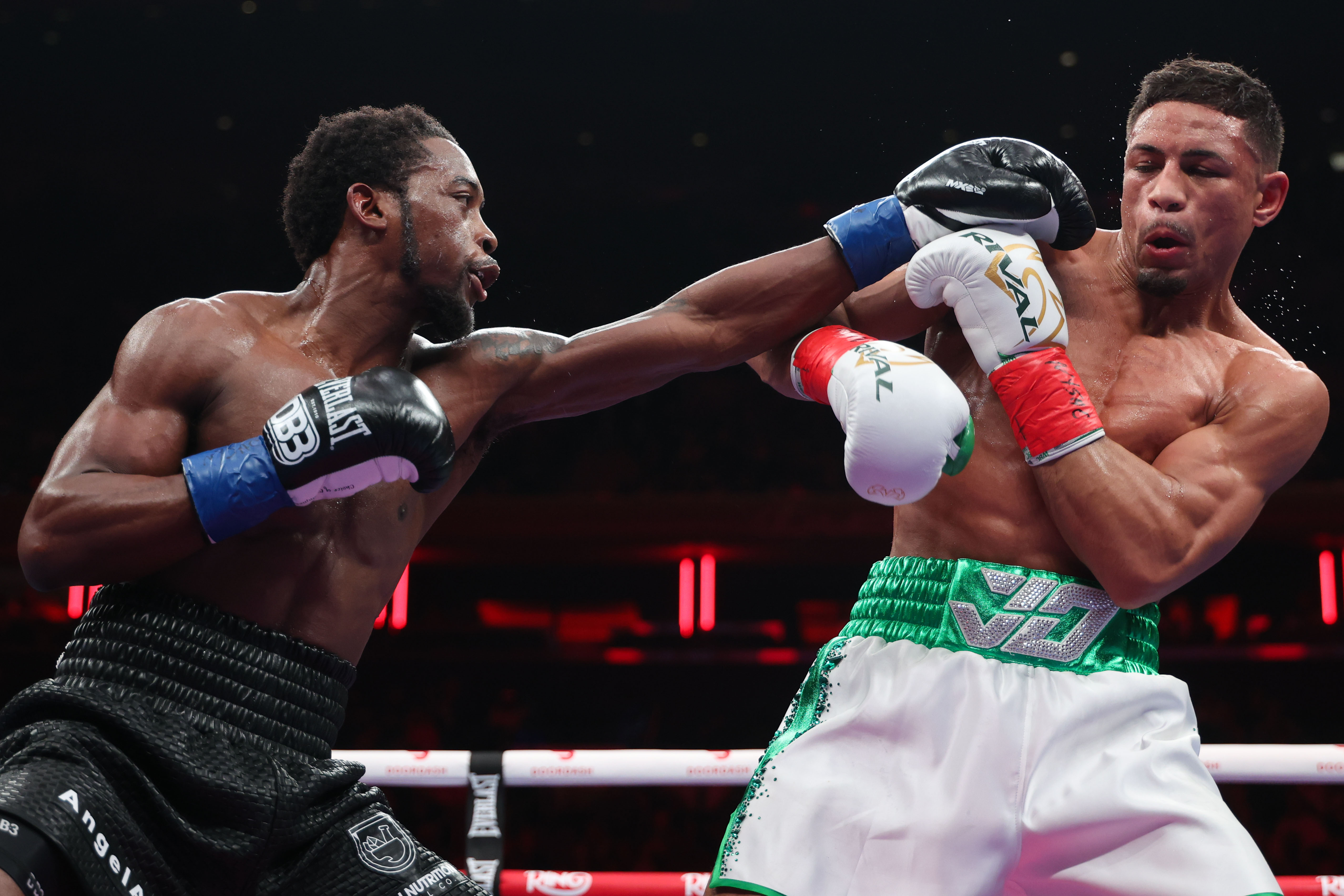 Keyshawn Davis stops Jamaine Ortiz late in final round
