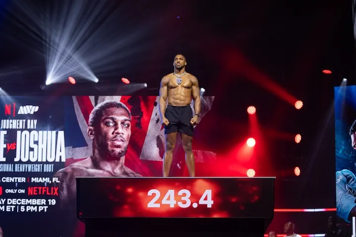 Eddie Hearn cools conjecture about Anthony Joshua return