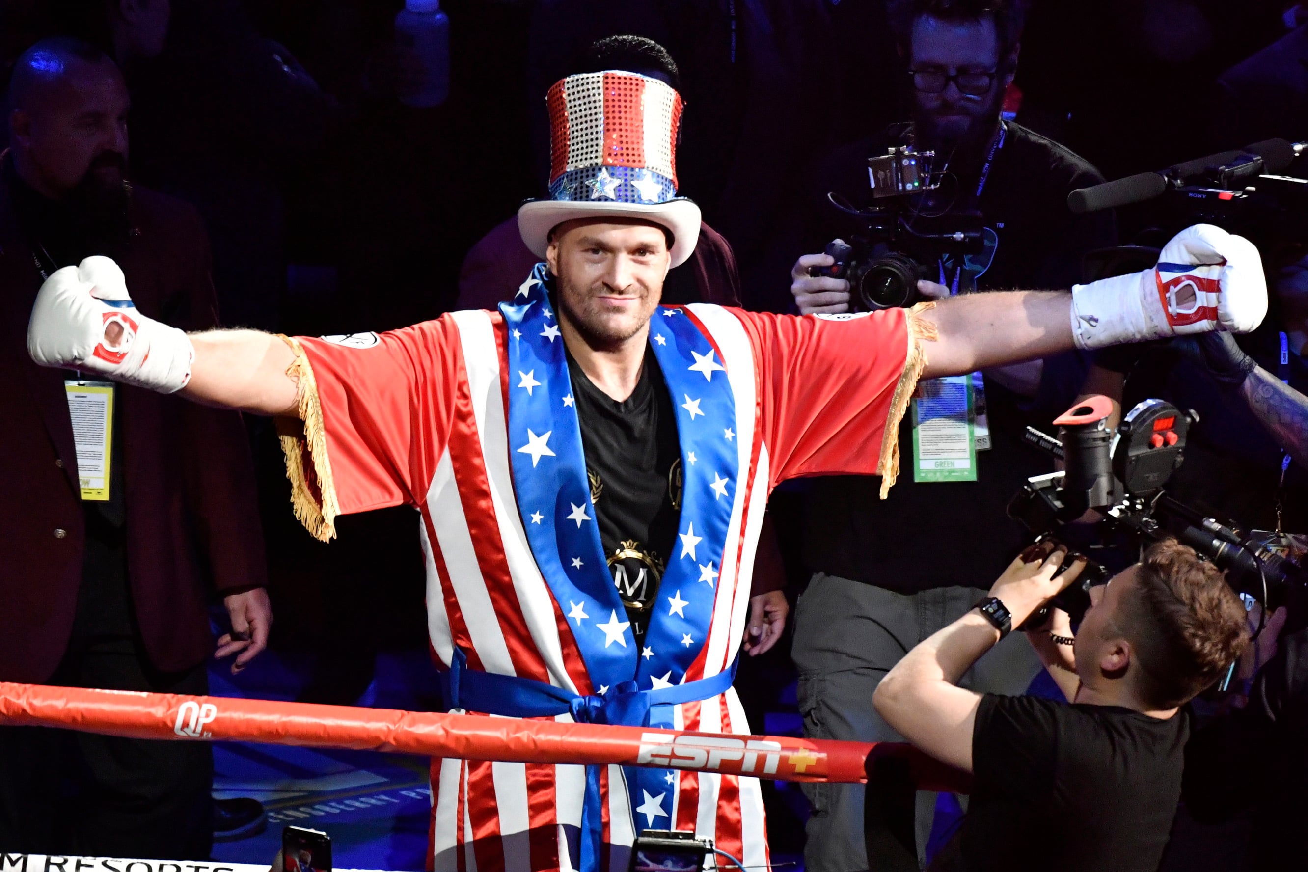 Declan Taylor: Fury A Happy Ringmaster Again; Makhmudov Resists Circus