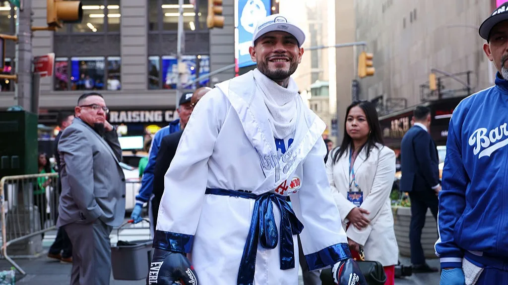 Arnold Barboza eager to test welterweight power vs. Kenneth Sims