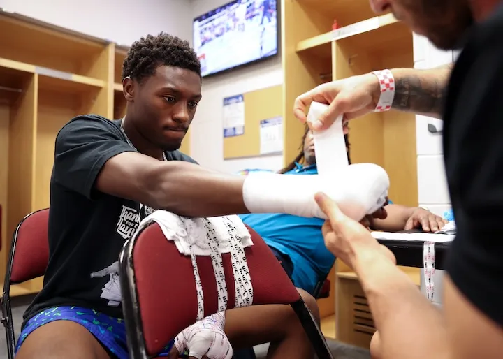 Jahi Tucker gets Sona Akale instead of PPV bout with Yoenli Hernandez