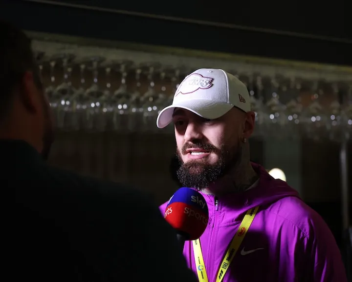 Lewis Crocker hand injury likely to delay title defense vs. Liam Paro