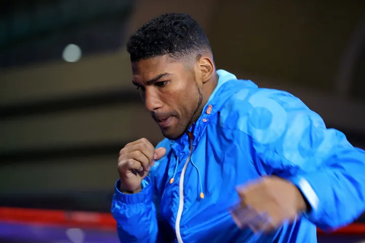 Yuriorkis Gamboa signs up for bare-knuckle bow