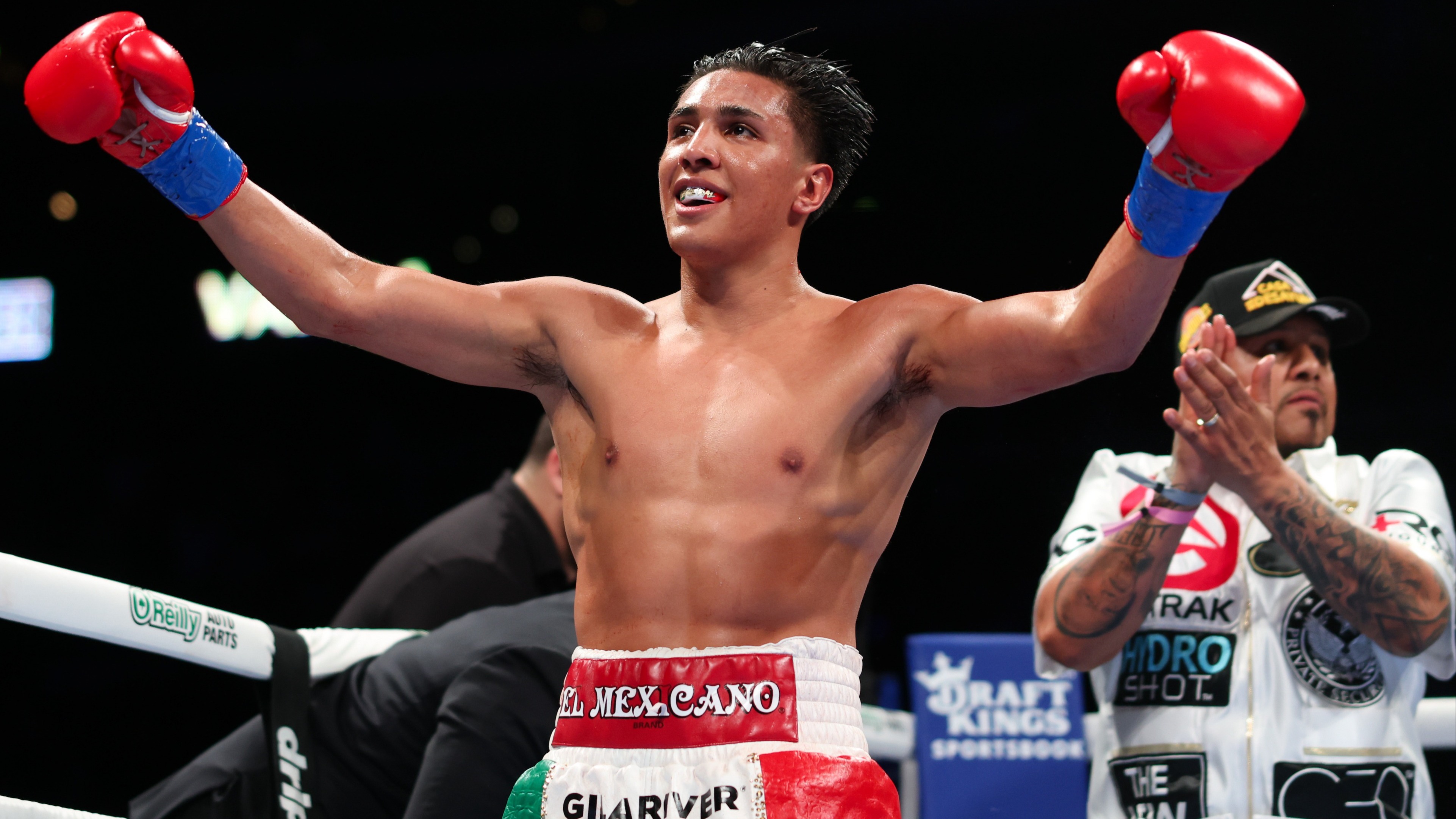 Emiliano Vargas likens Ryan Garcia bout to father’s De La Hoya rivalry