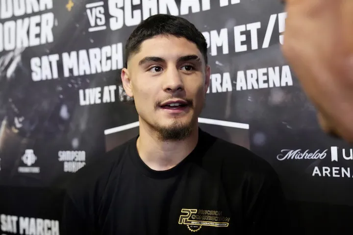 Elijah Garcia slips further in upset by Kevin Newman II