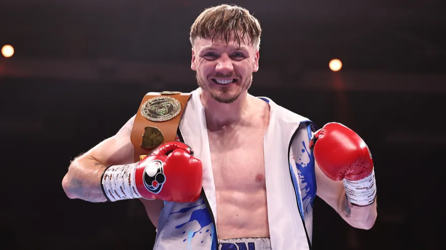 Josh Taylor backs Aston Brown to make belated middleweight impact