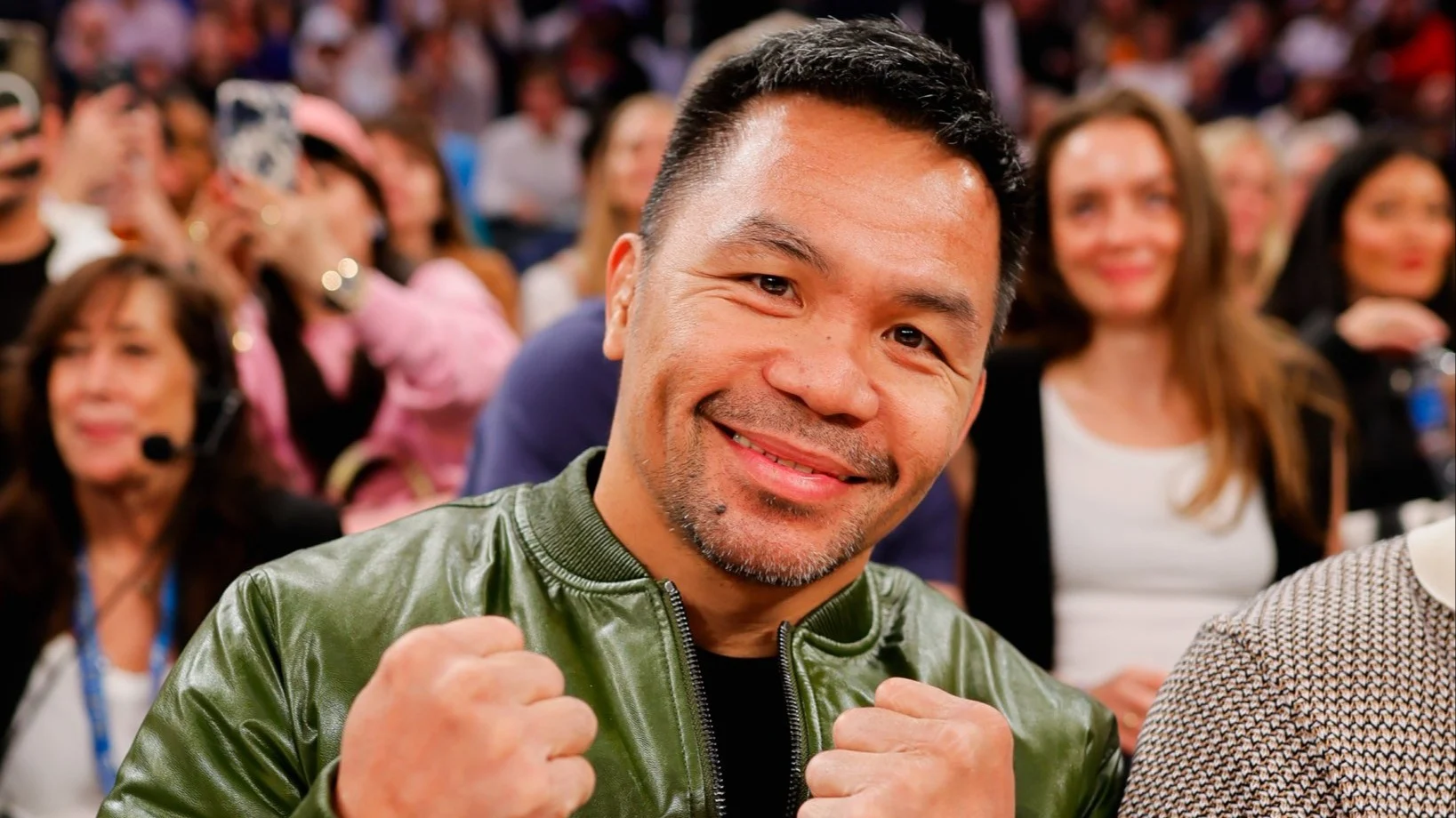 Watch Manny Pacquiao get honored at Knicks game on Filipino night