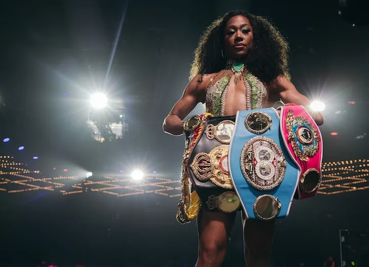 Crowning glory: Alycia Baumgardner stings Bo Mi Re Shin