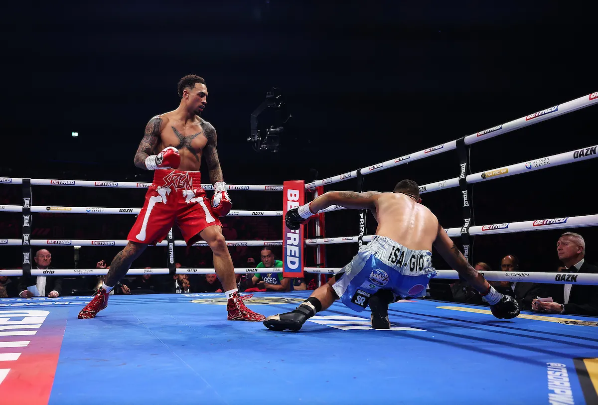 New York beckons for Ben Whittaker after first round blowout of Braian Suarez