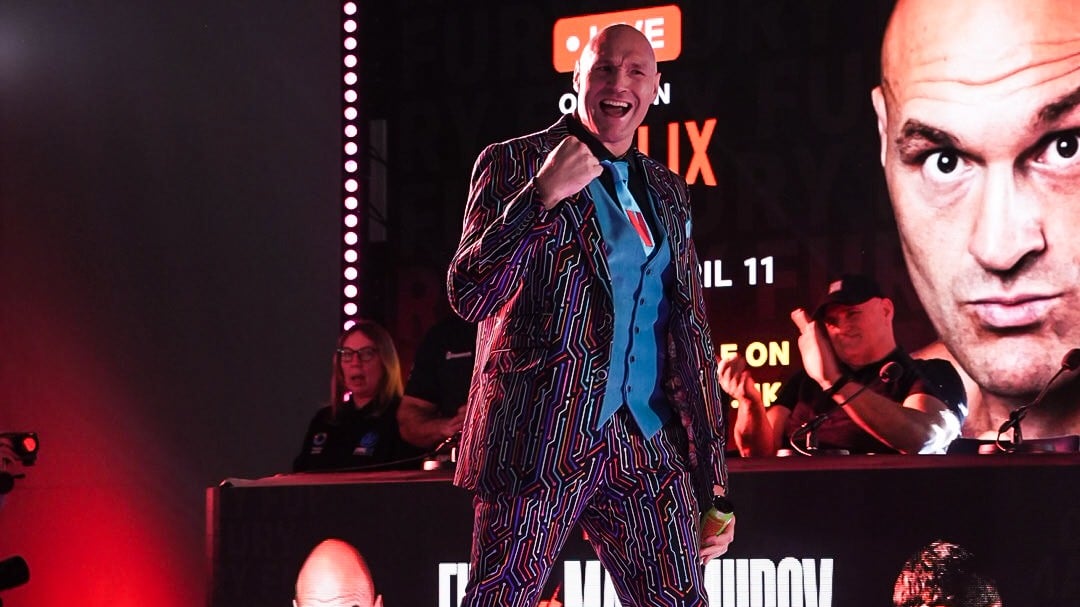 Trainer: Tyson Fury in a 'very happy place' before Makhmudov return