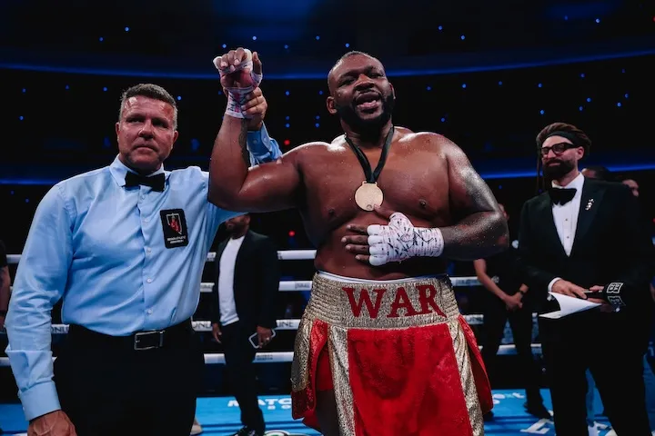 Jarrell Miller slogs out critical, last-chance win over Lenier Pero