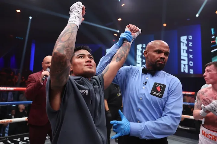 Zuffa Boxing’s lightweights are shining, but title still on hold