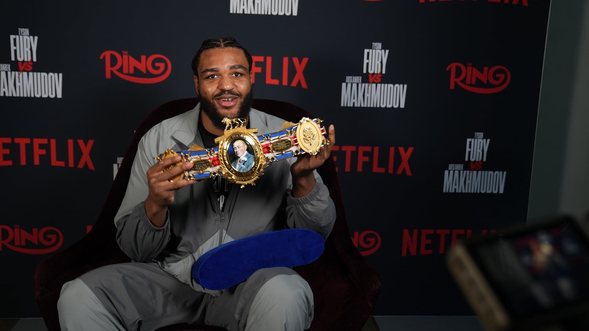 Jeamie TKV hails coach Barry Smith ahead of Richard Riakporhe rumble