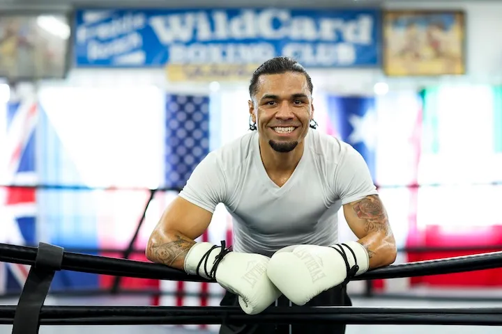 Victor Hernandez vs. Vic Pasillas headlines Hall of Fame card on June 12