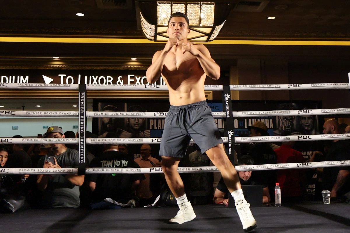 Resendiz Sees Beating Munguia As Path To Fighting Canelo In 2027