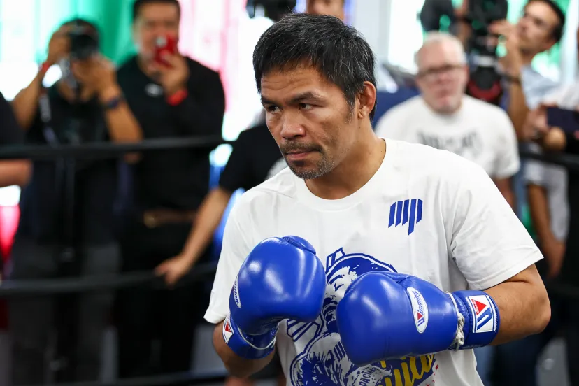 Pacquiao says Crawford would have beaten Mayweather