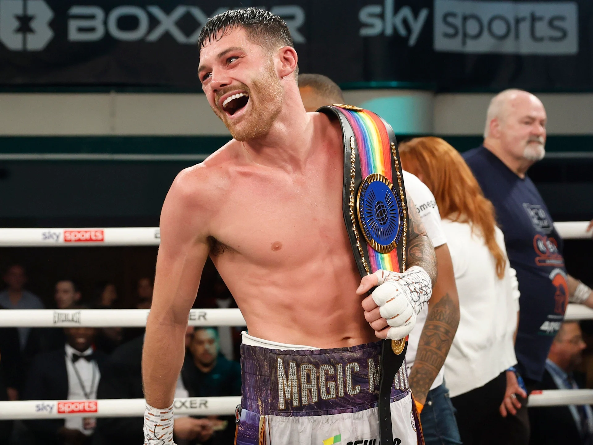 Sam Gilley Stops Aston Brown In 5th Round On Collins-Lorente Card