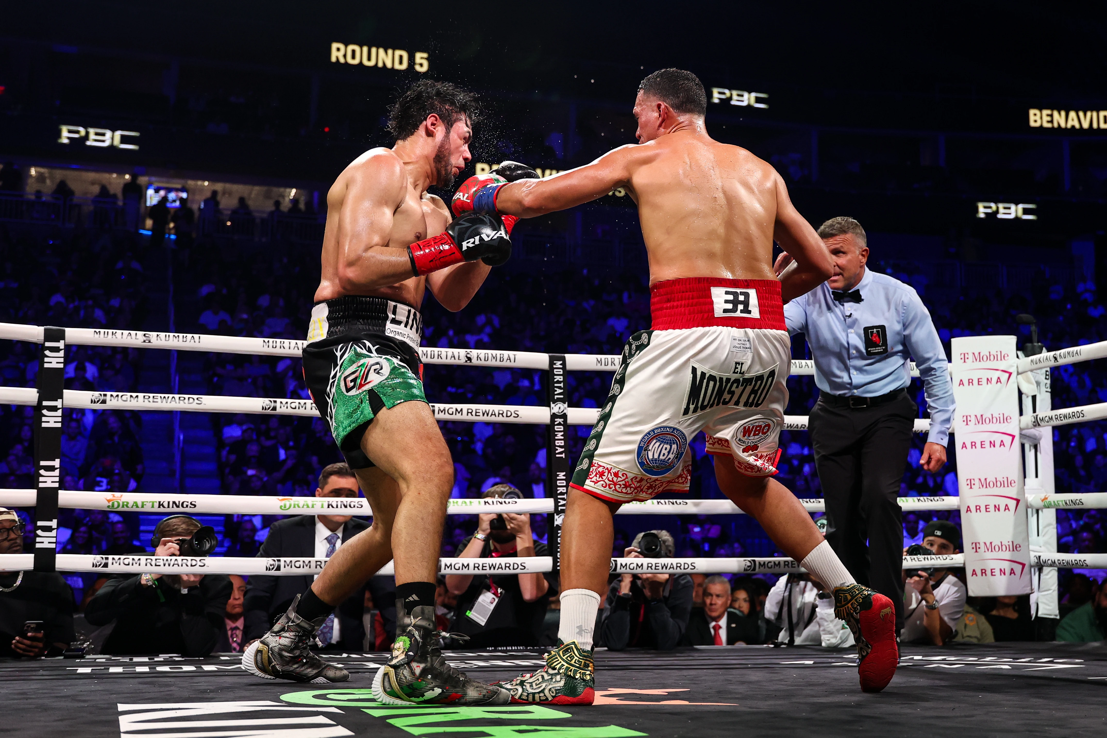 David Benavidez dismisses moving up to heavyweight anytime soon