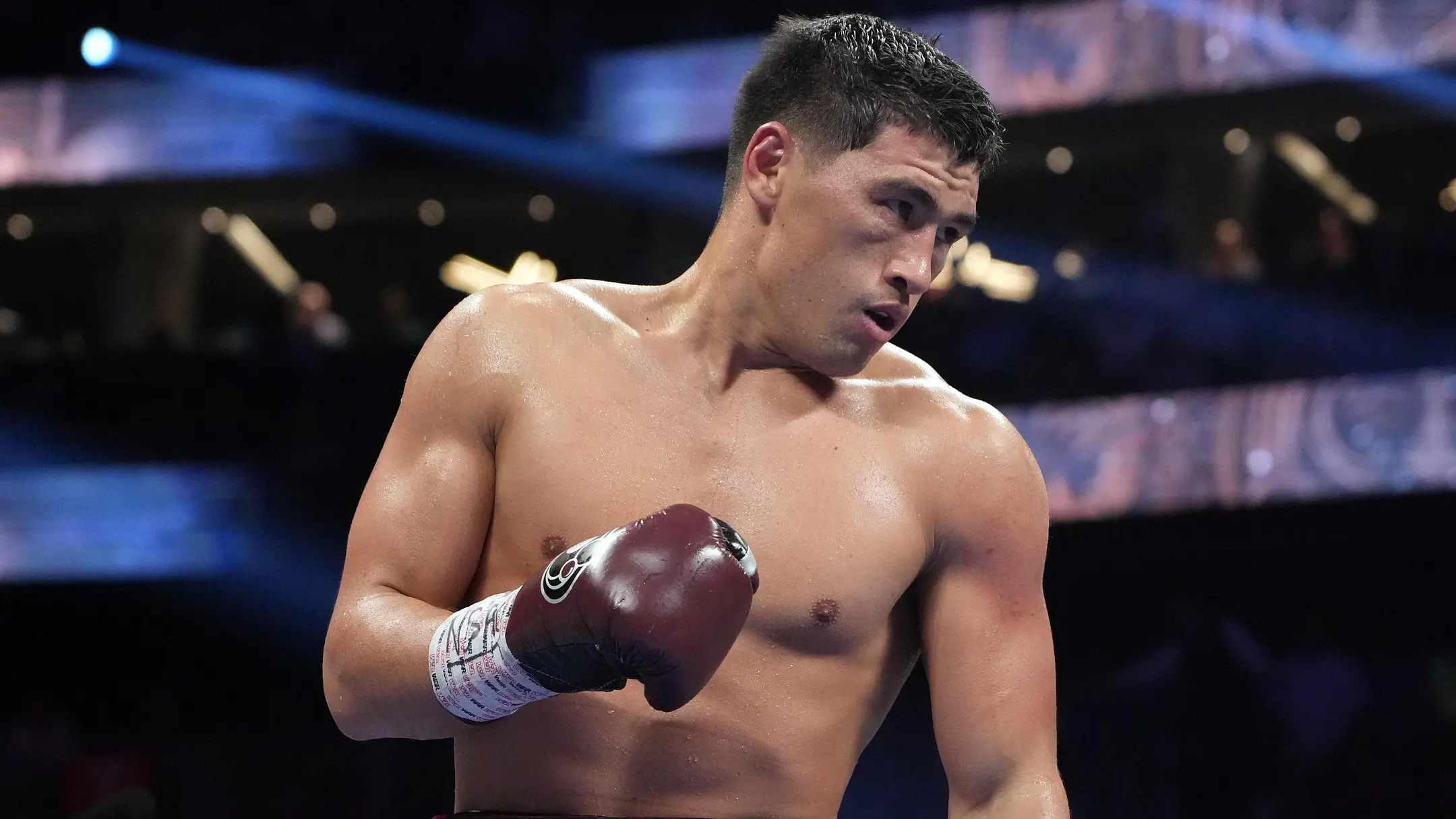 Bivol dominates Eifert to defend light heavyweight crown