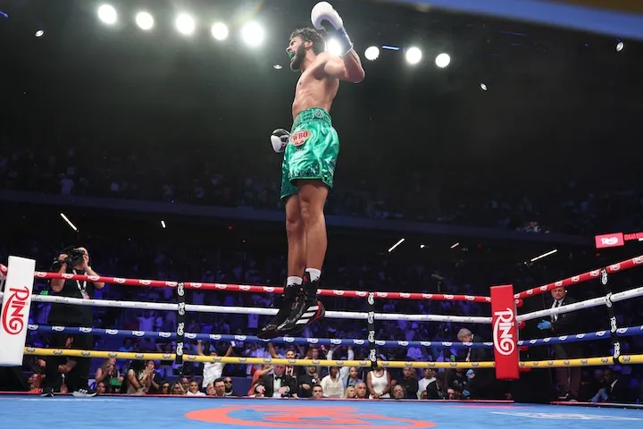 Hamzah Sheeraz batters Alem Begic in one-sided rout to land WBO title