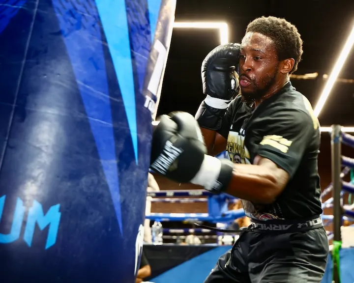 Keyshawn Davis predicts KO of Nahir Albright on hometown stage