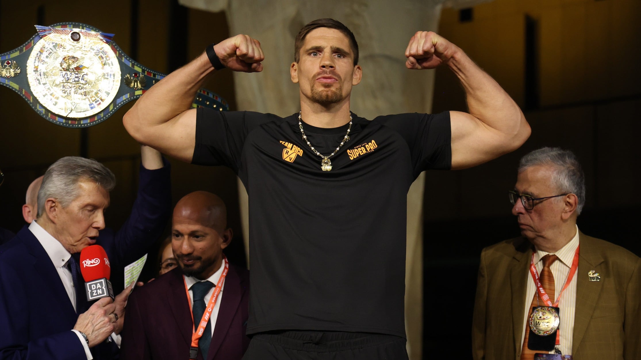 After pushing Usyk, Verhoeven ranked in top-15 by WBC, WBA