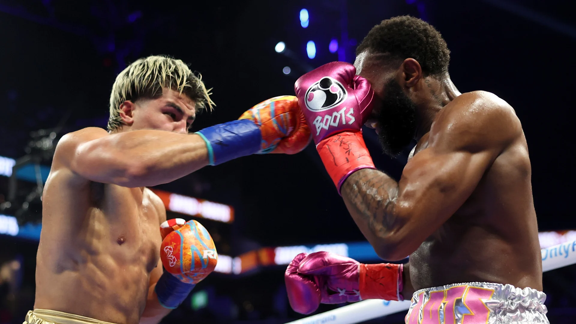 Ennis Denies He Was Hurt In Third Round; Says He Was ‘Chilling’
