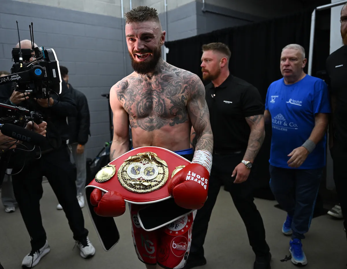 Lewis Crocker sends warning to LIam Paro and the rest of the 147 division