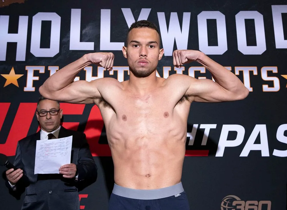Mercado becomes first to knock out veteran Burgos