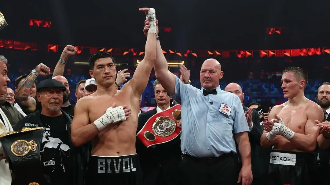 WBO orders 20-day window for Bivol, Smith to come to terms