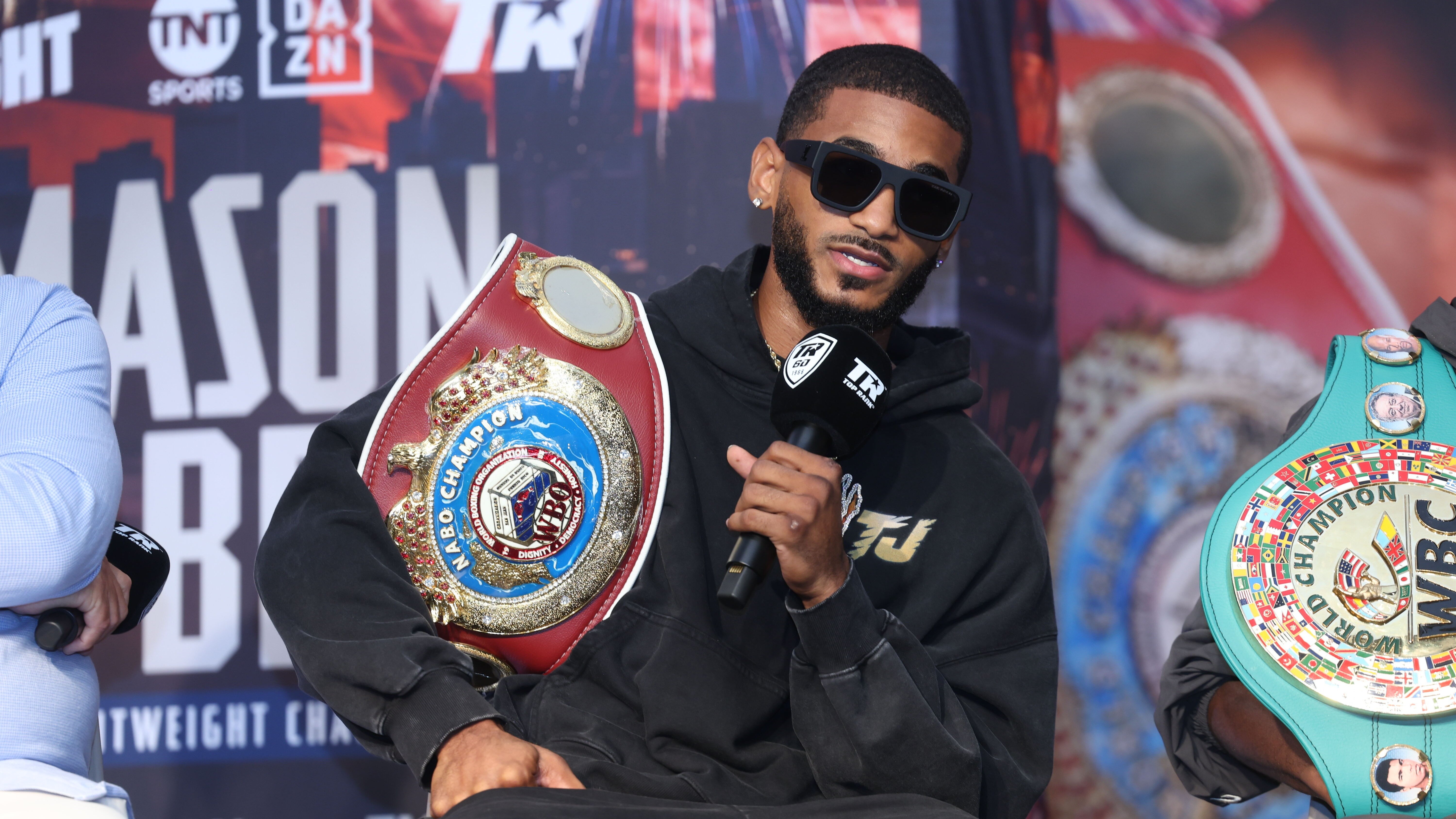 Johnson calls for Haney fight after career-best win: 'Come see me'