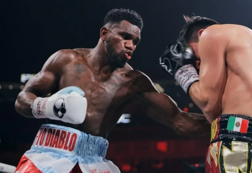 Yoenli Hernandez vs. Francisco Daniel Veron added to Romero-Lopez card