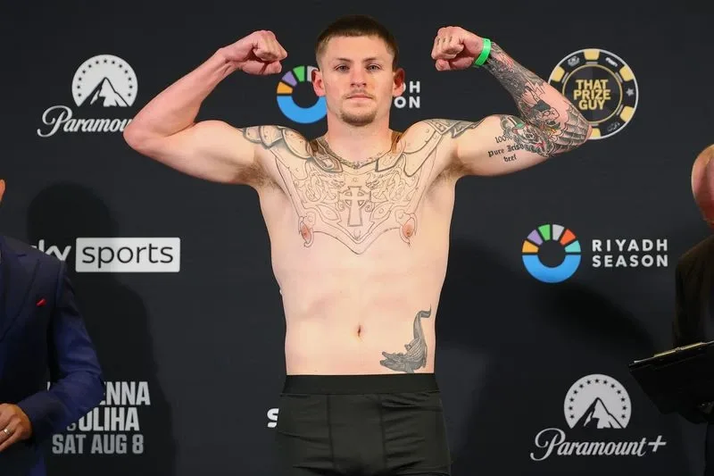 Walsh Out-Boxes Denny, Stays Unbeaten On Zuffa Boxing 10