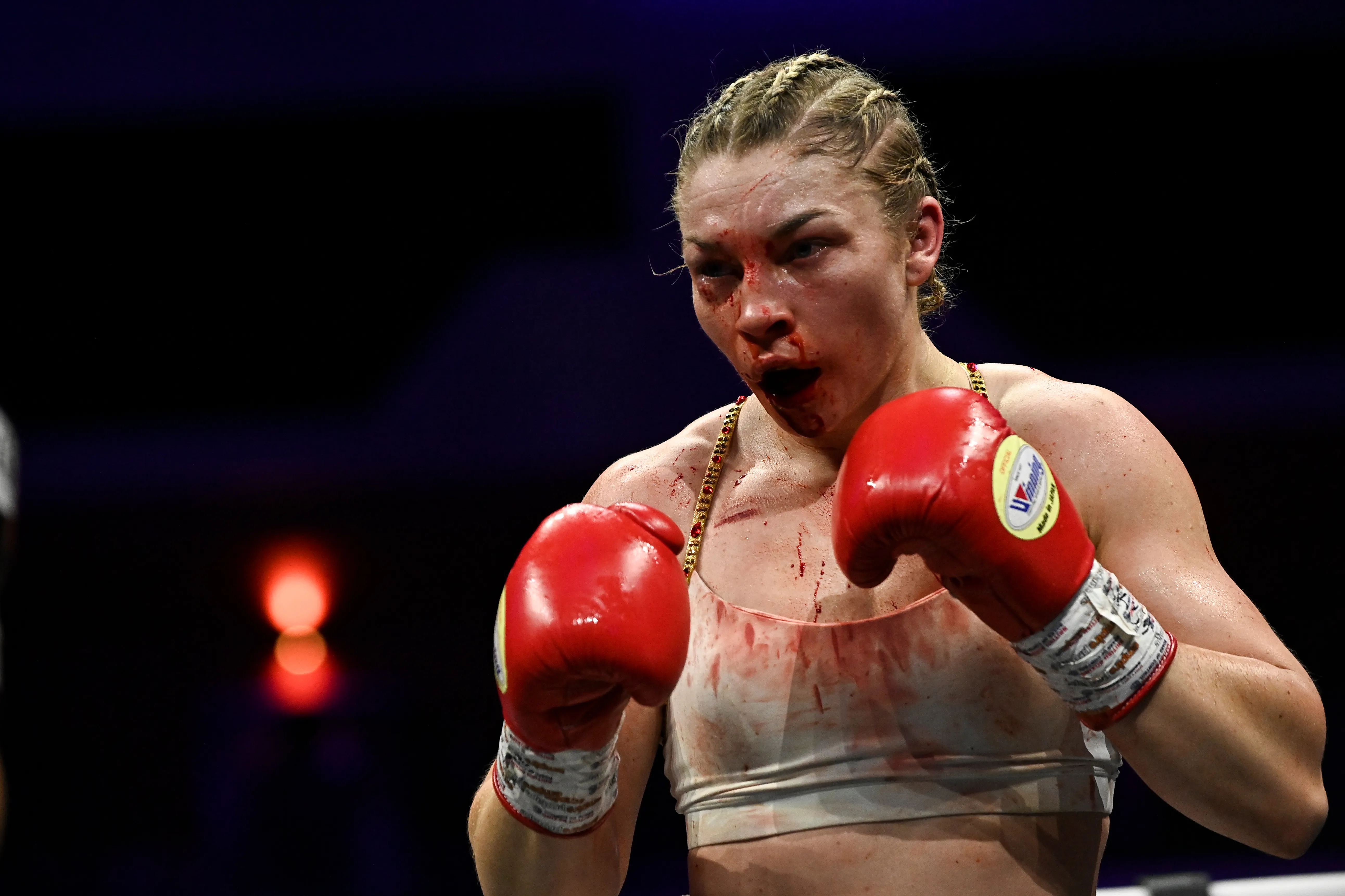 Lauren Price turned down invitation to meet with Claressa Shields, claims promoter