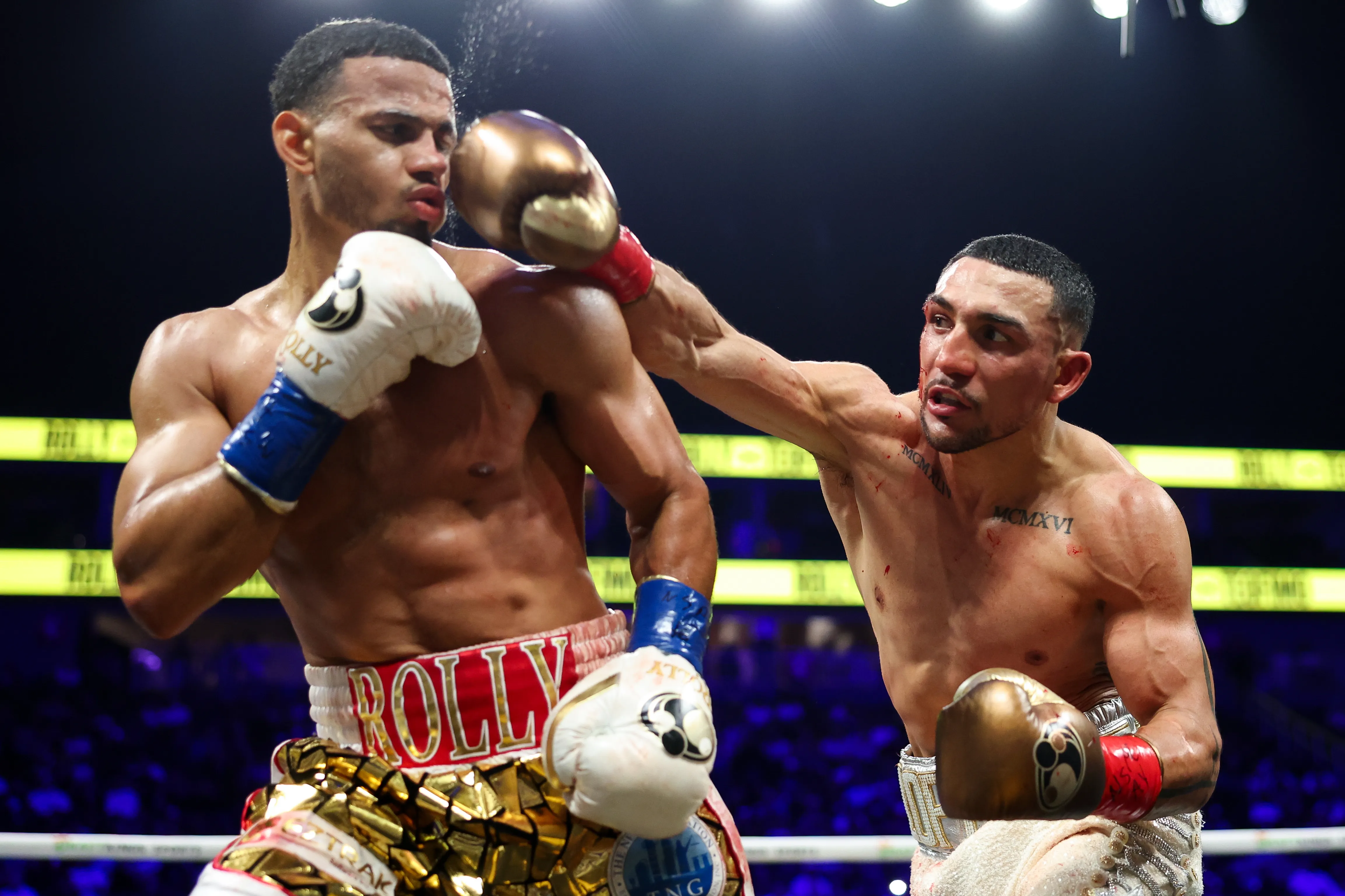 Teofimo Lopez rallies from defeat and crisis, takes belt from Rolly Romero