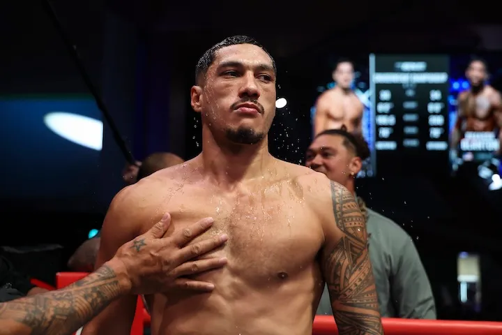 Strip session: Jai Opetaia, Noel Mikaelian can't find sense in losing their titles