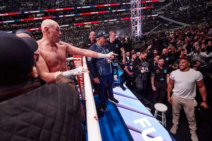 Anthony Joshua-Tyson Fury: No rematch clause but a 'world' title on the line