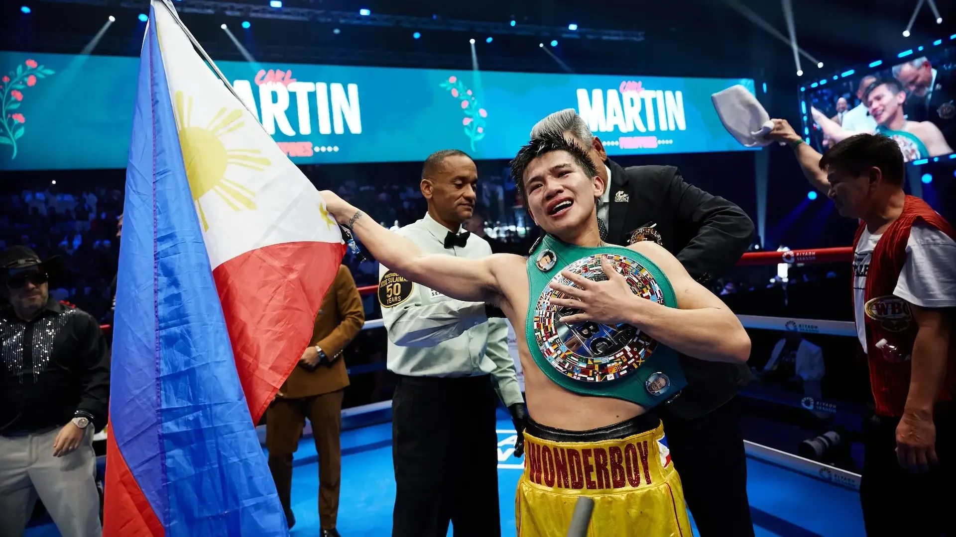 Martin upsets Picasso on Canelo-Mbilli card